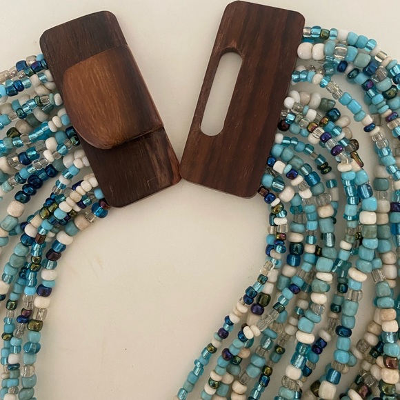 Unique Vintage Aqua Blue and White Beaded Necklace with carved wood clasp - Picture 9 of 9